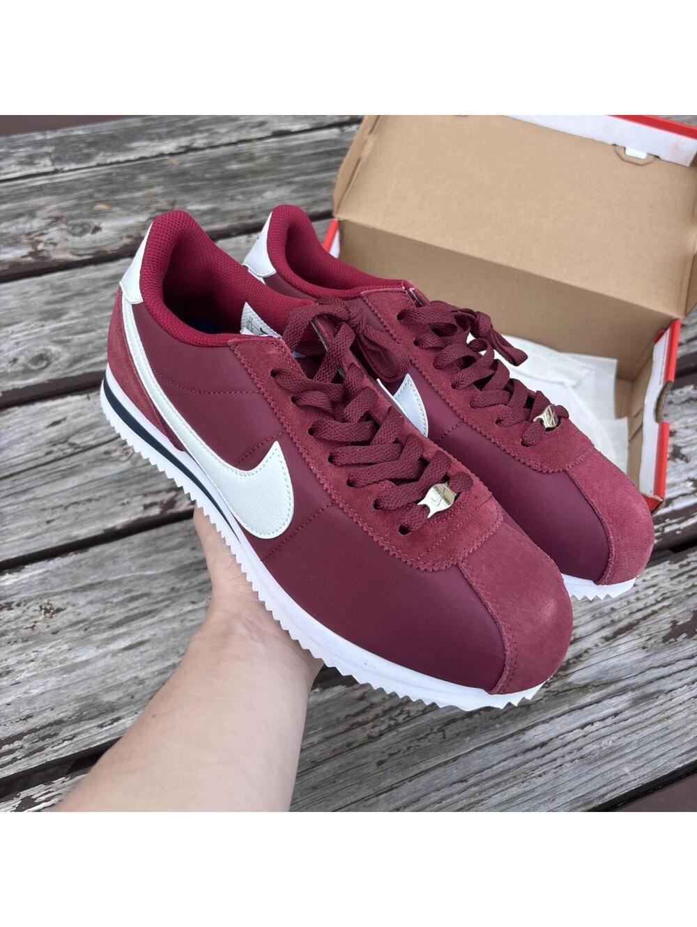 Nike Cortez Wine Red White Men’s Size 10 Classic Leather Running Shoes Brand New